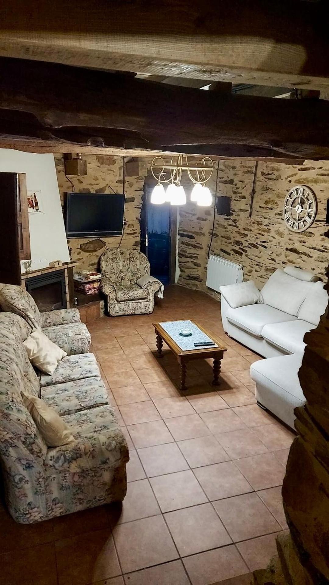 Casa Rural Bierzo Encantado Valle de Finolledo Exterior foto